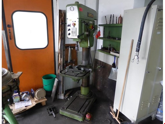 Used Alzmetall AB4/SV Column drilling machine for Sale (Auction Premium) | NetBid Industrial Auctions