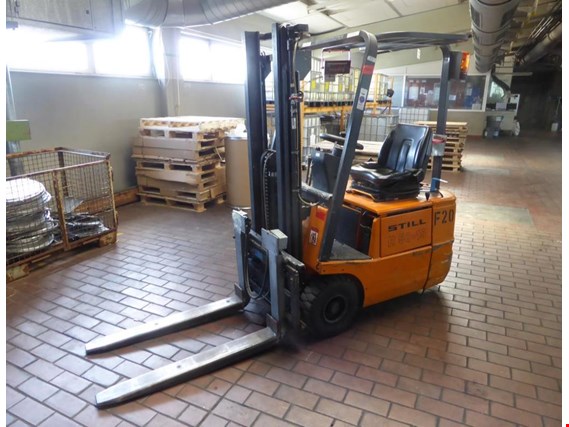 Used Still R50-15 Electric forklift truck for Sale (Auction Premium) | NetBid Industrial Auctions