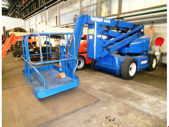Used UpRight AB 46 working platform for Sale (Auction Premium) | NetBid Industrial Auctions