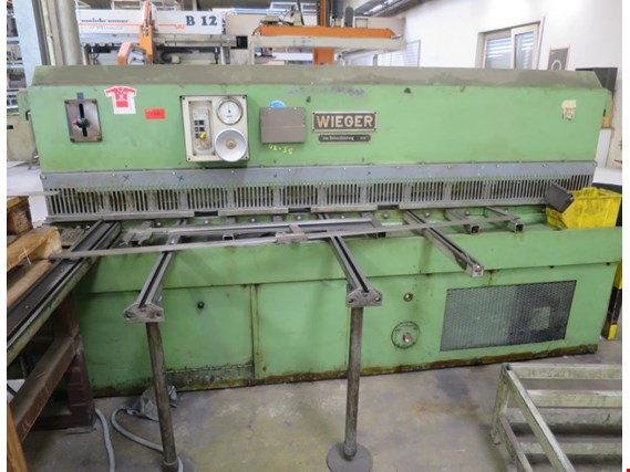 Used Wieger Delta 4/25 Guillotine shears for Sale (Auction Premium) | NetBid Industrial Auctions