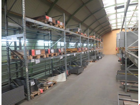 Used 80 lfm. Heavy-duty pallet racking, without contents; ATTENTION: later release by arrangement for Sale (Trading Premium) | NetBid Industrial Auctions