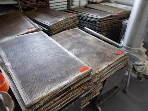 Used 1 Posten Baking trays for Sale (Auction Premium) | NetBid Industrial Auctions