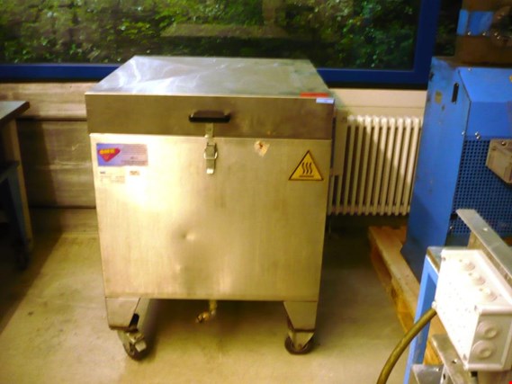 Used HMC Cleaning machine for Sale (Auction Premium) | NetBid Industrial Auctions
