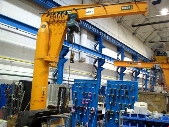 Used Bianco pillar-mounted slewing crane for Sale (Auction Premium) | NetBid Industrial Auctions