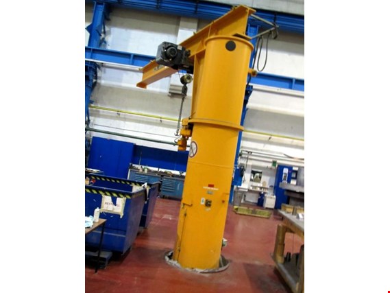 Used Vetter pillar-mounted slewing crane for Sale (Auction Premium) | NetBid Industrial Auctions