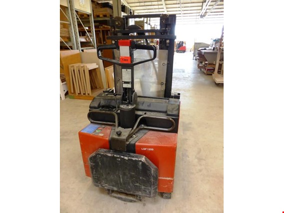 Used BT LSF1250/11 Electric stand-on pallet truck for Sale (Auction Premium) | NetBid Industrial Auctions