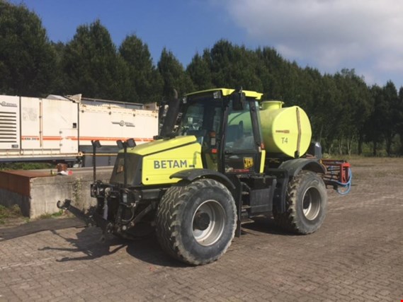 Used JCB HMV 2140 tractor for Sale (Auction Premium) | NetBid Industrial Auctions