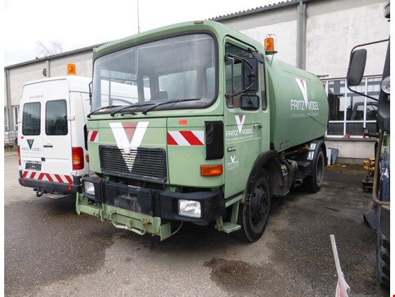 Used MAN 14.170FK-RLOGV 227 automotive street cleaner for Sale (Auction Premium) | NetBid Industrial Auctions