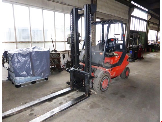 Used Linde H300 diesel pallet truck for Sale (Auction Premium) | NetBid Industrial Auctions
