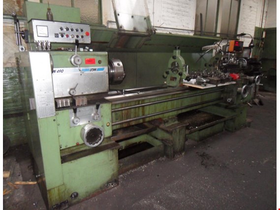Used Löw W 490 sliding and screw cutting lathe for Sale (Auction Premium) | NetBid Industrial Auctions