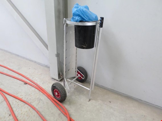 Used garbage bag stand for Sale (Trading Premium) | NetBid Industrial Auctions