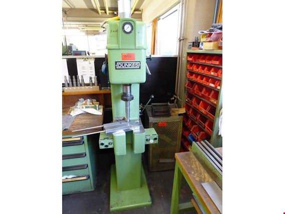 Used Dunkes DF4 pneumaticla press for Sale (Auction Premium) | NetBid Industrial Auctions