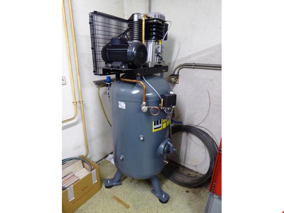 Used Schneider Unimaster STS 660-10-270 single-cylinder compressor for Sale (Auction Premium) | NetBid Industrial Auctions