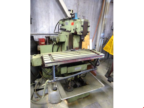 Used C.B.Ferrari universal drilling- and milling machine for Sale (Auction Premium) | NetBid Industrial Auctions