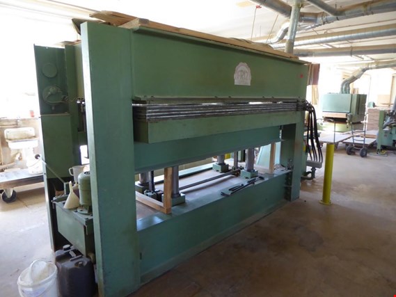 Used Friz HPF 120 Veneer press for Sale (Auction Premium) | NetBid Industrial Auctions