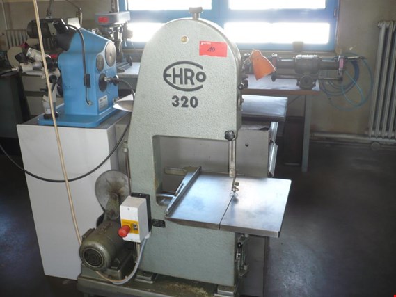 Used Ehro 320 metal band saw for Sale (Auction Premium) | NetBid Industrial Auctions