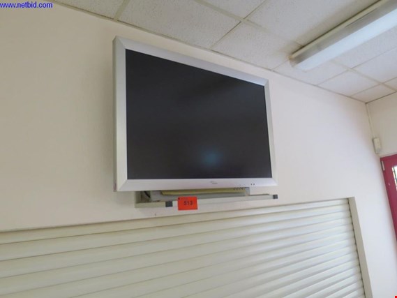 Used Fujitsu Flat screen TV for Sale (Trading Premium) | NetBid Industrial Auctions