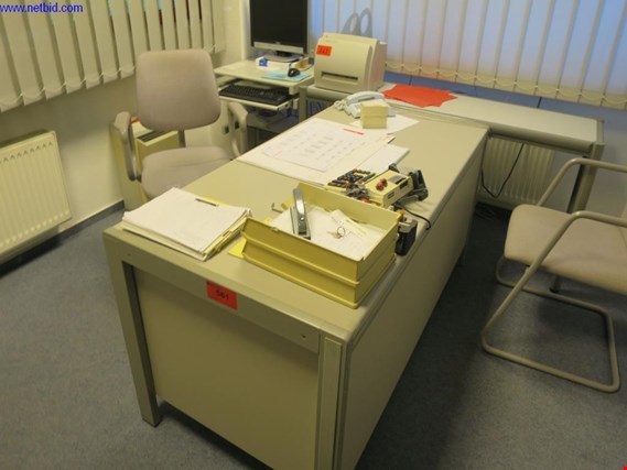 Assmann Schreibtisch gebraucht kaufen (Online Auction) | NetBid Industrie-Auktionen