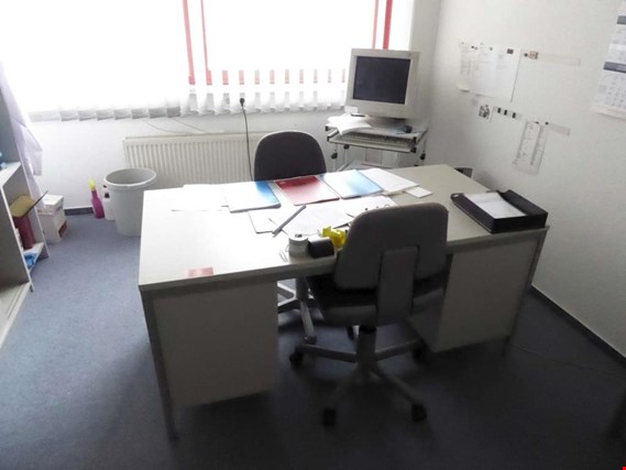 Used Desk for Sale (Online Auction) | NetBid Industrial Auctions