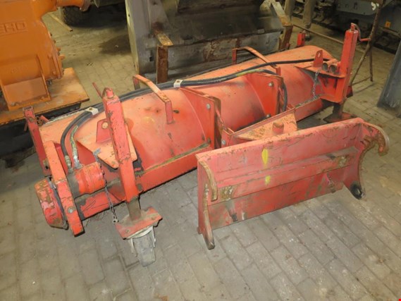 Used Schmolke 162MC Sweeping broom attachment for Sale (Auction Premium) | NetBid Industrial Auctions