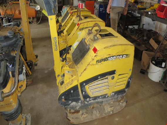 Used Bomag BPR100/80D Vibratory plate for Sale (Auction Premium) | NetBid Industrial Auctions