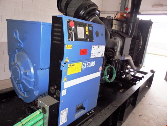 Used SDMO V 410 Gas-Oil Generator for Sale (Online Auction) | NetBid Industrial Auctions