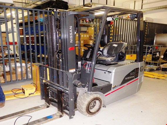 Used Nissan G1n1l20q Electric Forklift For Sale Online Auction Netbid Industrial Auctions