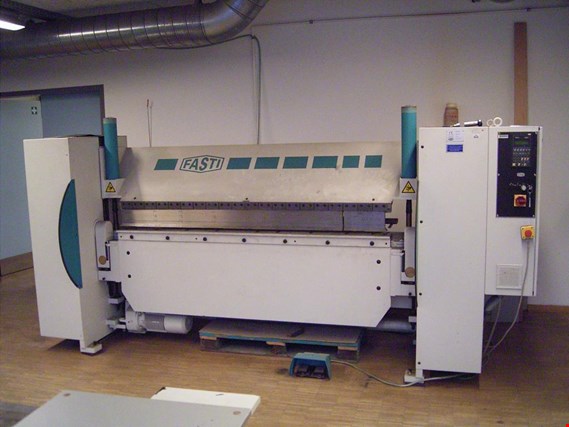 Used Fasti 221-20/4 Pivoting bending machine for Sale (Auction Premium) | NetBid Industrial Auctions
