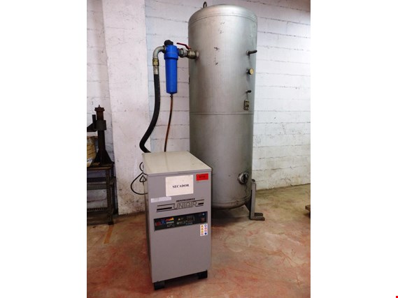 Used UNIAIR TME360 Dryer-Dehumidifier for Compressed Air for Sale (Trading Premium) | NetBid Industrial Auctions