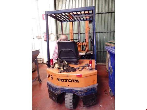 Used Toyota VCF10 Electric Forklift for Sale (Trading Premium) | NetBid Industrial Auctions