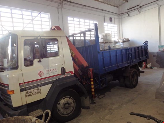 Used Nissan M130.17 Truck crane with open Platform for Sale (Trading Premium) | NetBid Industrial Auctions