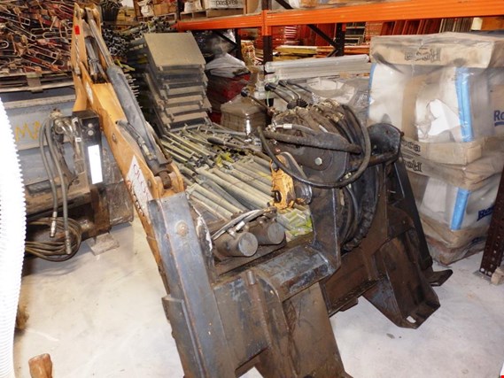 Used TERRACO T-275 RetroExcavator shovel accessory for Sale (Trading Premium) | NetBid Industrial Auctions