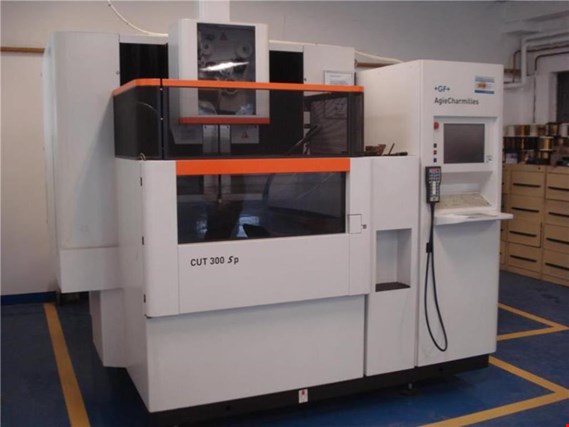 well-maintained wire cut machining center
