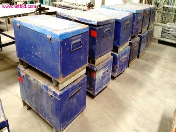 Used 12 Construction site transport boxes for Sale (Auction Premium) | NetBid Industrial Auctions