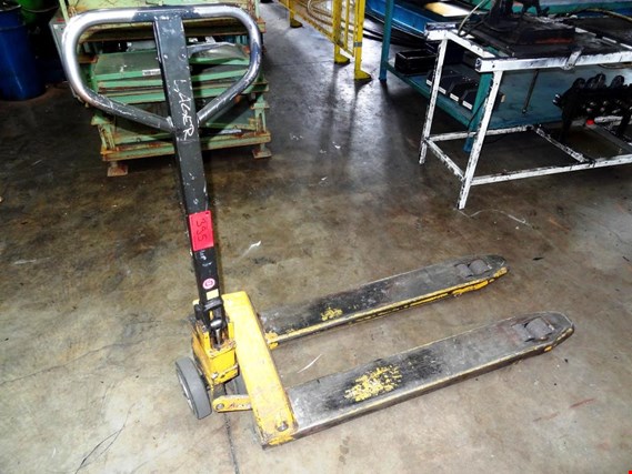 Used Pallet truck for Sale (Auction Premium) | NetBid Industrial Auctions
