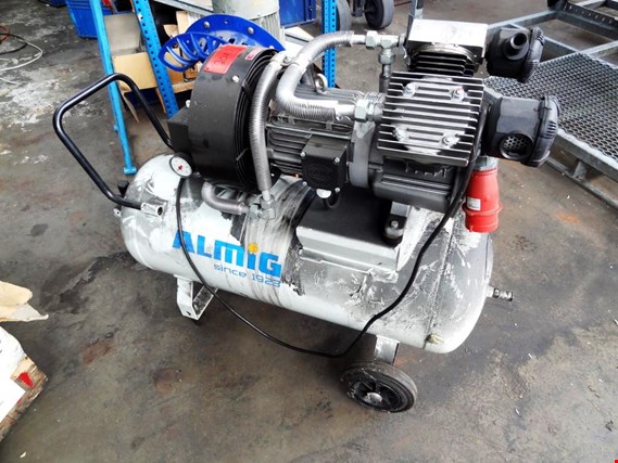 Used Almic A-609 D 2-piston compressor for Sale (Auction Premium) | NetBid Industrial Auctions