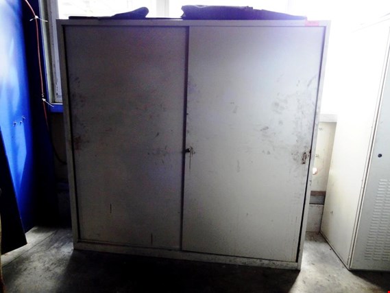 Used Metal sliding door wardrobe for Sale (Auction Premium) | NetBid Industrial Auctions