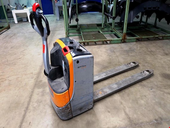 Used Still EXU 16 Electric pallet truck for Sale (Auction Premium) | NetBid Industrial Auctions