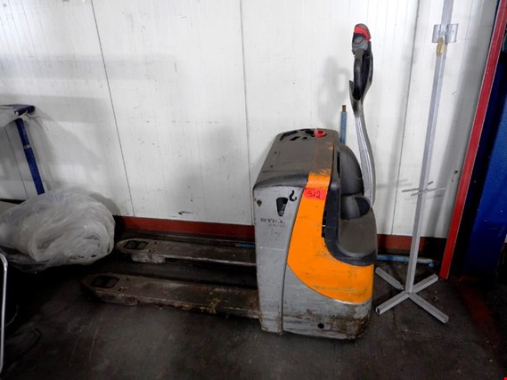 Used Still Exu-20 Electric pallet truck for Sale (Trading Premium) | NetBid Industrial Auctions