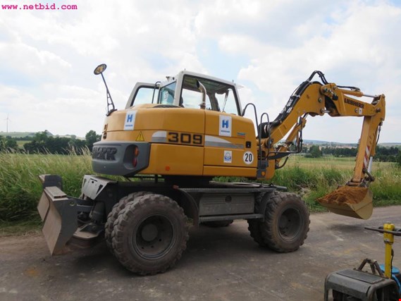 Used Liebherr A 309 Litronic hydraulic mobile excavator for Sale (Auction Premium) | NetBid Industrial Auctions