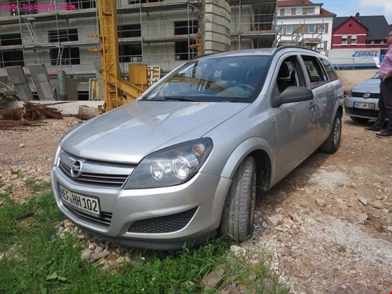 Used Opel Astra Station Wagon car for Sale (Trading Premium) | NetBid Industrial Auctions