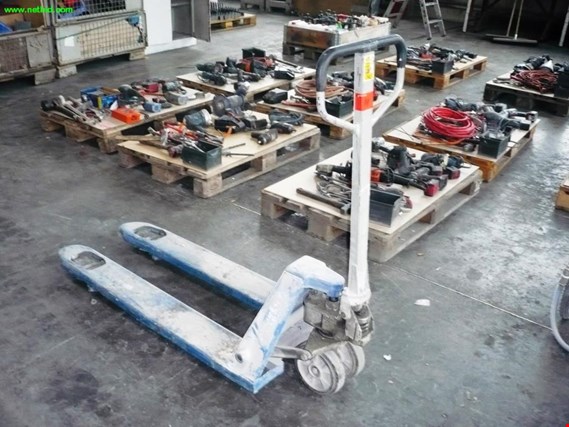 Used Quicklift Pallet truck for Sale (Auction Premium) | NetBid Industrial Auctions