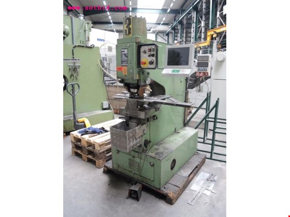 Used Peddinghaus Hydraulik 800 Nibble-punching machine (int. no. 000013), #358 for Sale (Auction Premium) | NetBid Industrial Auctions