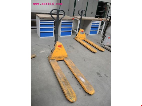 Used Hand pallet truck, #479 for Sale (Auction Premium) | NetBid Industrial Auctions