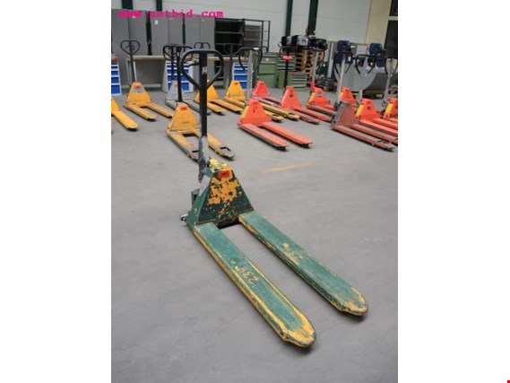 Used Hand pallet truck, #480 for Sale (Auction Premium) | NetBid Industrial Auctions