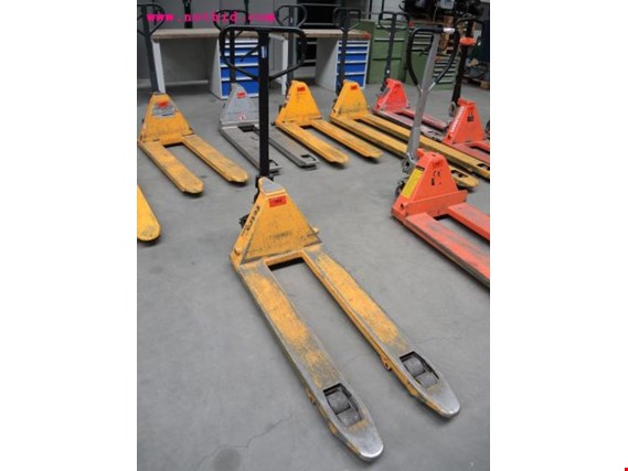 Used Fetra Hand pallet truck, #482 for Sale (Auction Premium) | NetBid Industrial Auctions