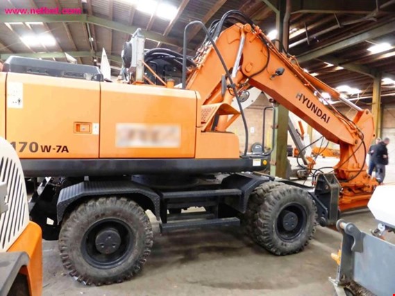 Used Hyundai ROBEX 170-W7A hydraulic mobile excavator for Sale (Auction Premium) | NetBid Industrial Auctions