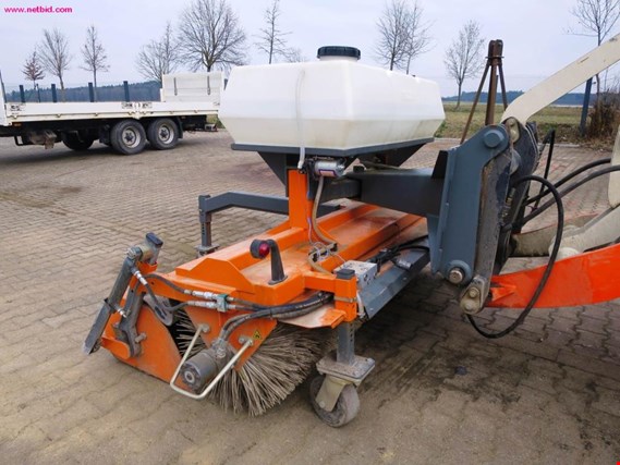 Used bema 2050 (Serie 25) Attachment broom for Sale (Auction Premium) | NetBid Industrial Auctions
