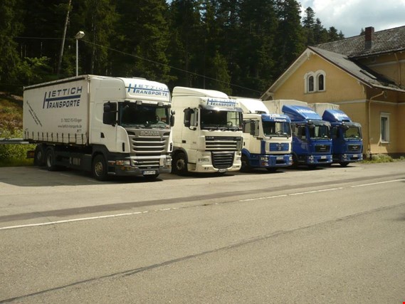 Trucks, semi-trailers, truck trailers, interchange bridges