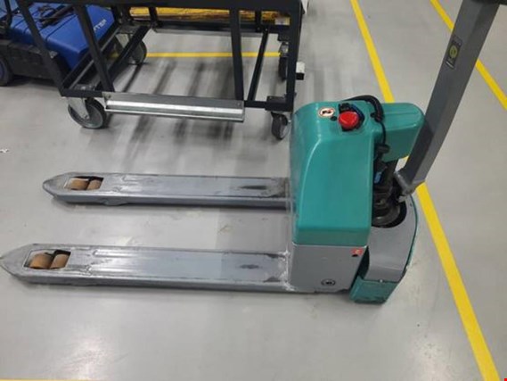 Used Jungheinrich EPM 113 Electric hand pallet truck for Sale (Auction Premium) | NetBid Industrial Auctions